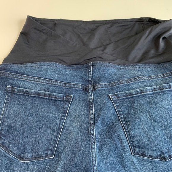 Isabel maternity Bermuda denim shorts w/ stretch - Picture 6 of 6